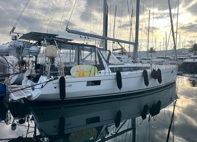 Sailboat Beneteau Oceanis 48 14.6m