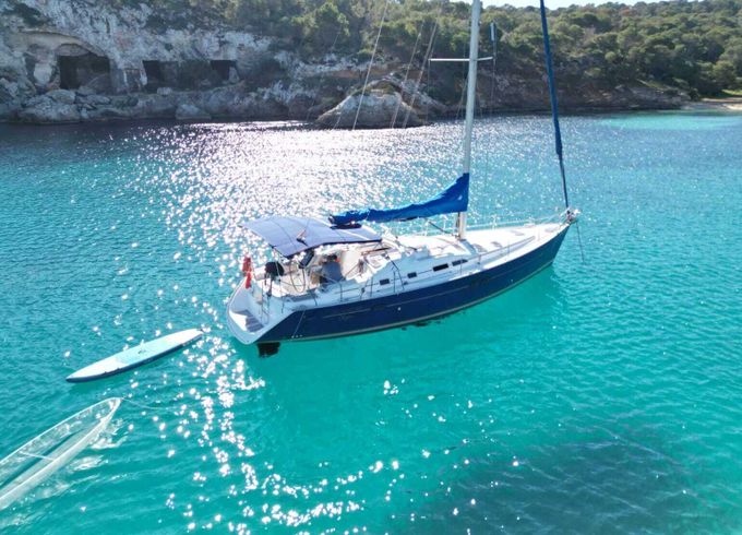 Sailboat DAY CHARTER +EXTRA FUN(4h, 6h y 8 h) beneteau 13m