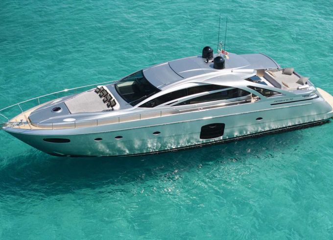 Motorboat Pershing 70 3200hp