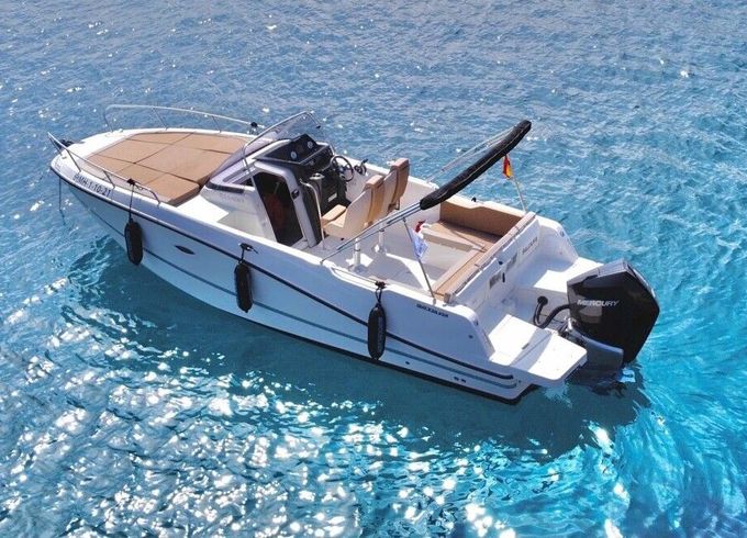 Motorboat Quicksilver QuickSilver 755 sundeck 300hp
