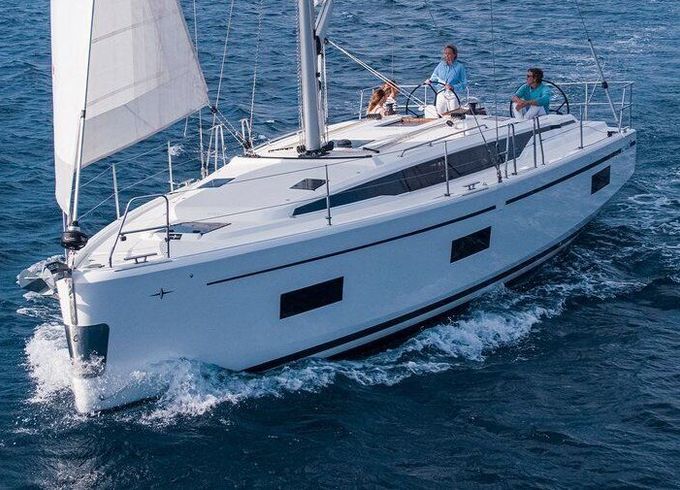 Sailboat Bavaria Yachtbau Bavaria C42 12m