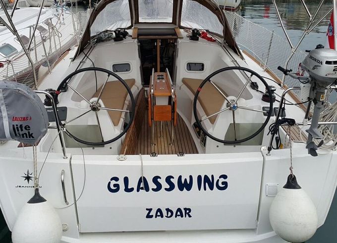 Sailboat Jeanneau Sun Odyssey 349 10.34m
