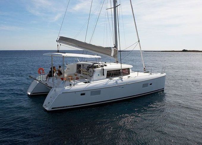 Catamaran Lagoon 42 12.8m