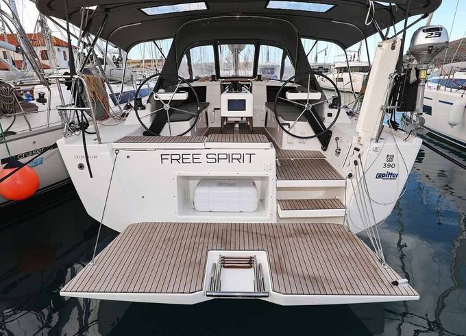 Sailboat Dufour Yachts Dufour 390 11m