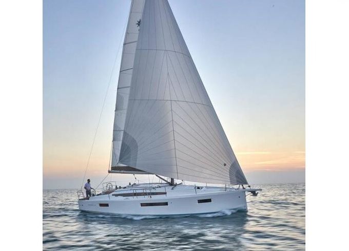 Sailboat Jeanneau Sun Odyssey 410 12.35m