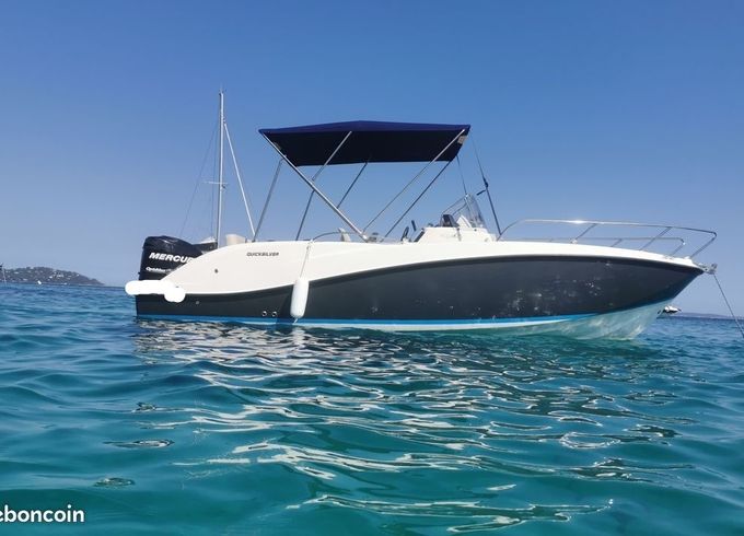 Motorboat Brunswick Quicksilver activ 675 150hp