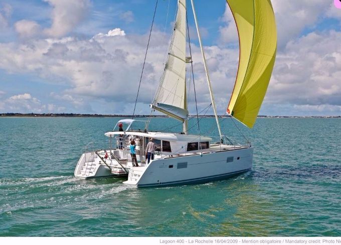 Catamaran Lagoon-Bénéteau Lagoon 400 - 4 + 2 cab. 11m