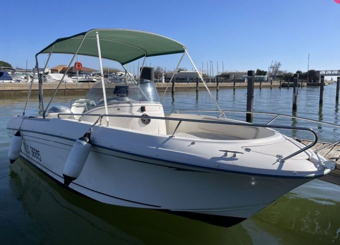 Motorboat Jeanneau Cap Camarat 6.5 Cc 150hp