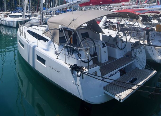 Sailboat JEANNEAU SUN ODYSSEY 410 12.35m