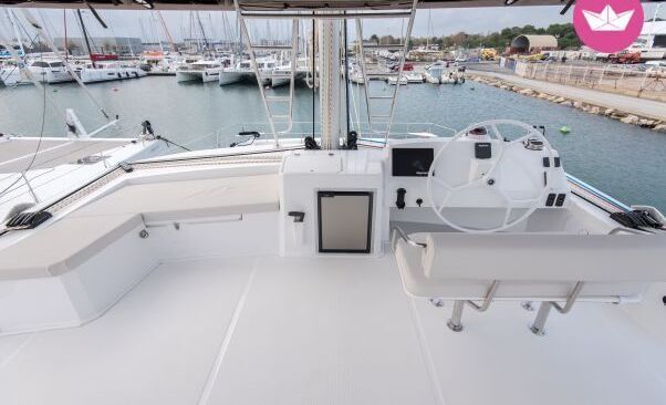 Catamaran Catana Group Bali 5.4 - 6 + 2 cab. 16m