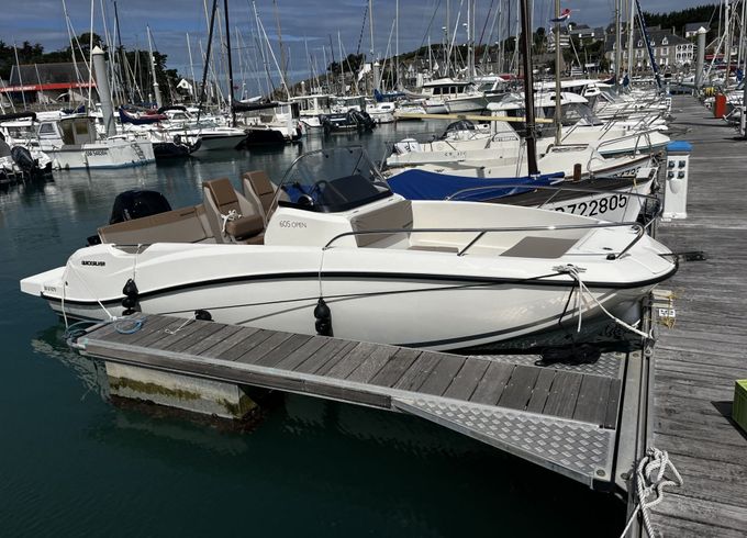 Motorboat Quicksilver Activ 605 Open 115hp