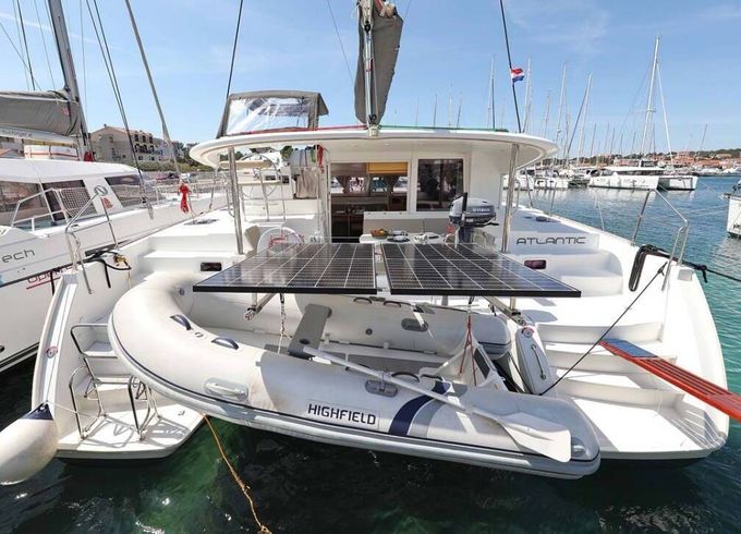 Catamaran Lagoon-Bénéteau Lagoon 400 - 4 + 2 cab. 11m