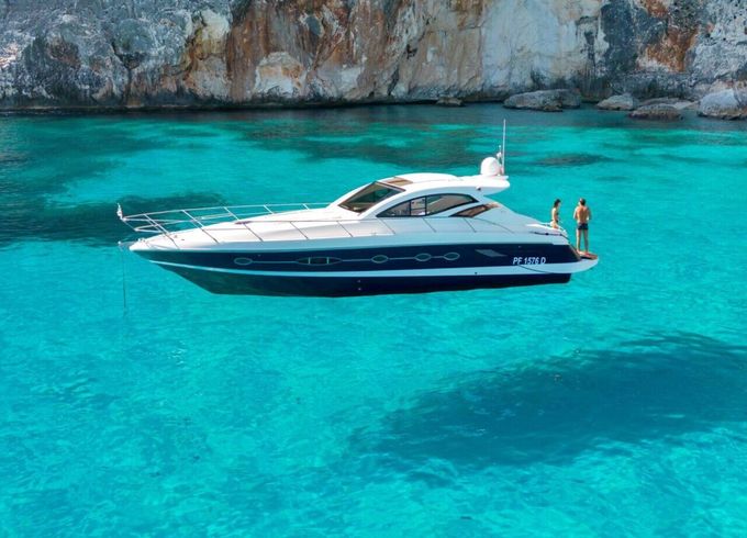 Motor yacht Blu Martin 46 HT 700hp
