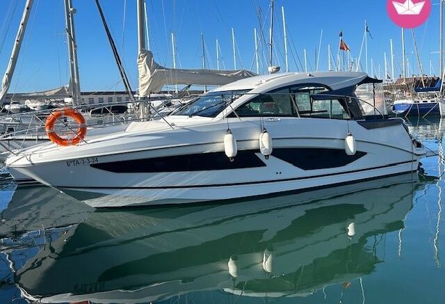 Motorboat Beneteau Gran Turismo 36 S 700hp