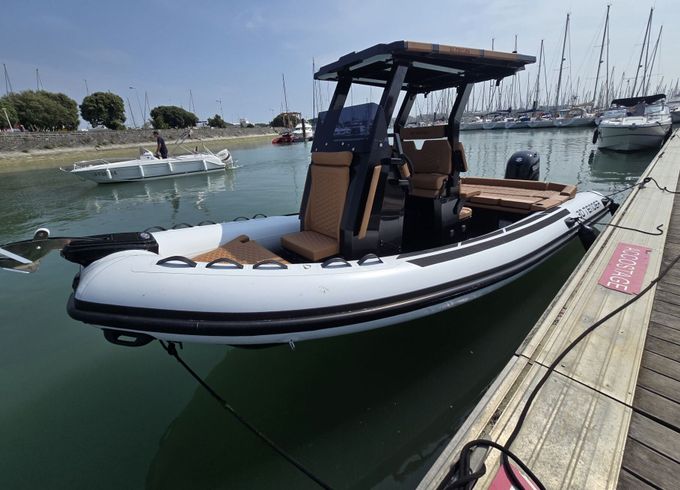 Motorboat Odyssey 3 D tender 140hp