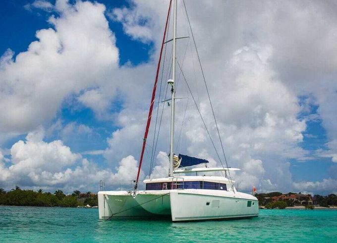 Catamaran Lagoon 42 12.8m