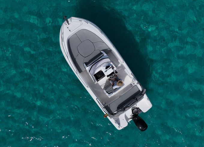Motorboat Pacific Craft 670 Open 150hp