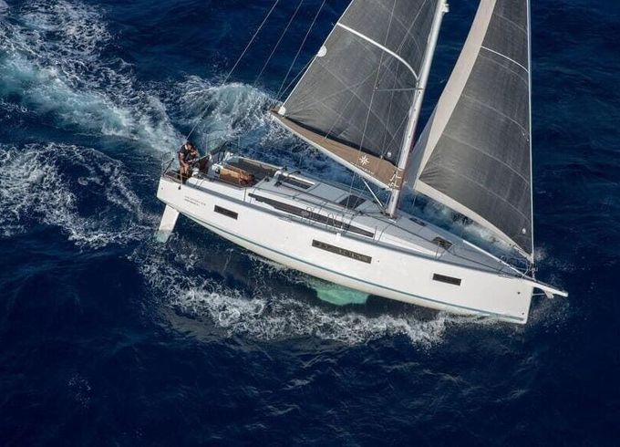 Sailboat Jeanneau Sun Odyssey 410 12.3m