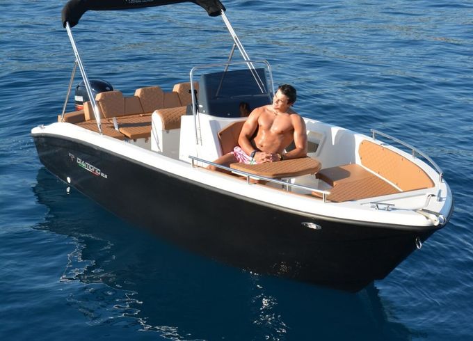 Motorboat Trimarchi Diamond 215 40hp