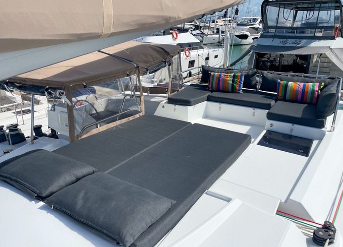 Catamaran Fountaine Pajot Fountaine Pajot Saona 47 Quintet - 5 + 1 cab. 13m