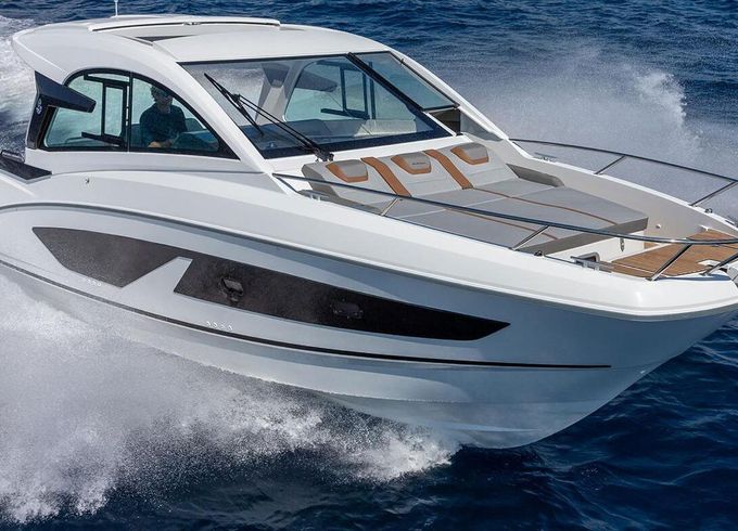 Motorboat BENETEAU GRAN TURISM 32 350hp