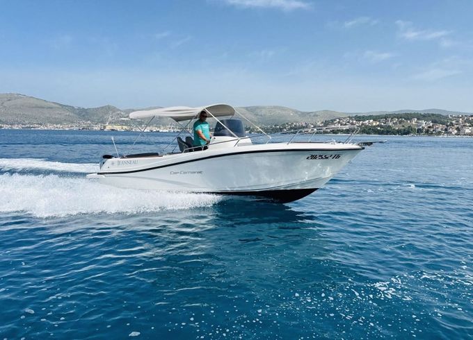 Motorboat Jeanneau Cap camarat 7.5 CC - Honda 250 250hp