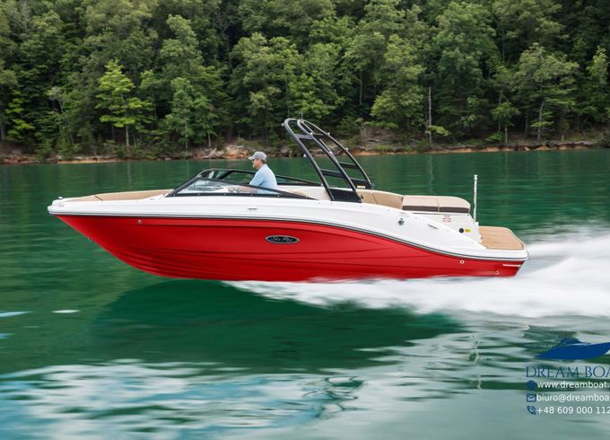 Motorboat Sea Ray 230C SPXE 350hp