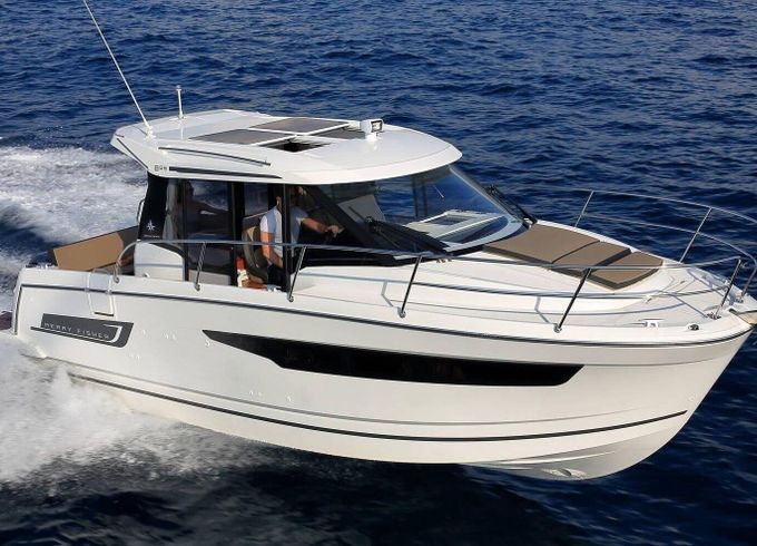 Motorboat Jeanneau Merry Fisher 895 300hp
