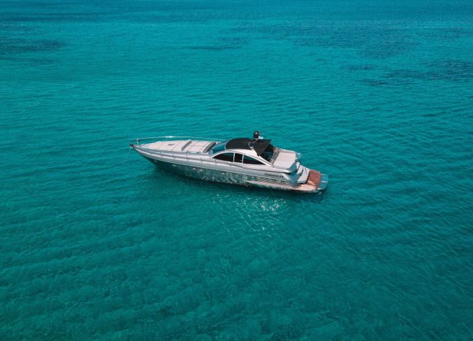 Motorboat Pershing 54 1150hp