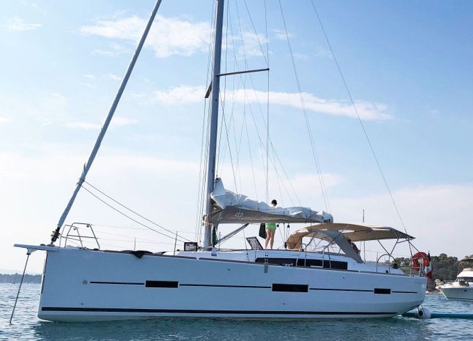 Sailboat Dufour 412 Grand large 11m