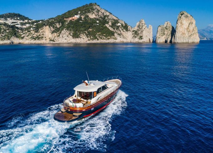 Motor yacht Apreamare 60 1800hp