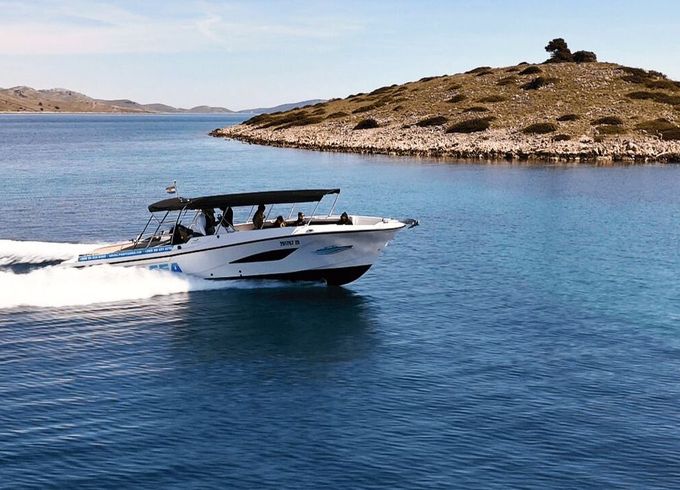 Motorboat Mercan yachting Excursion 36 420hp