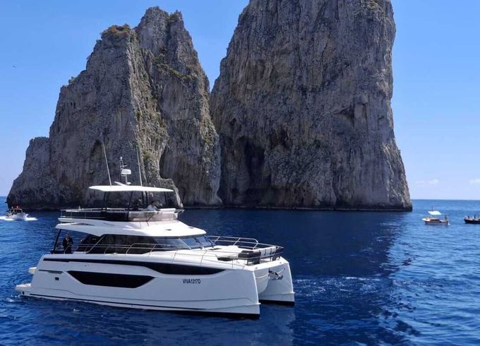 Motorboat Prestige M 48 640hp