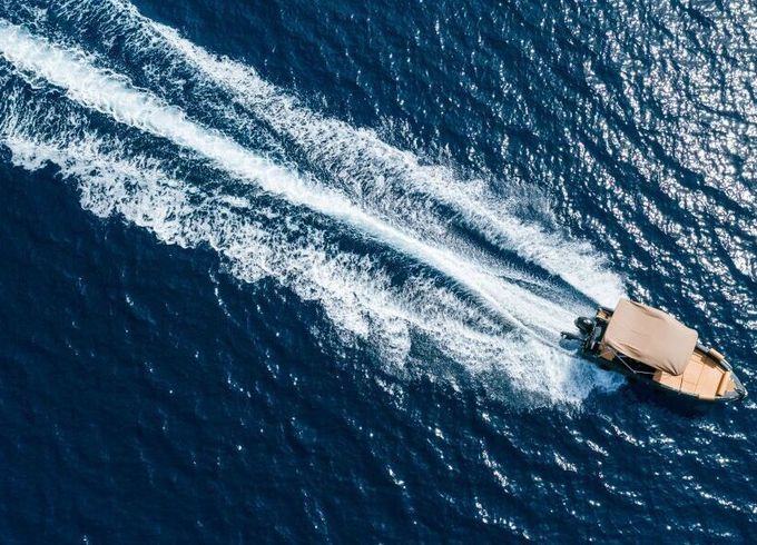Motorboat Karel 4.8 30hp