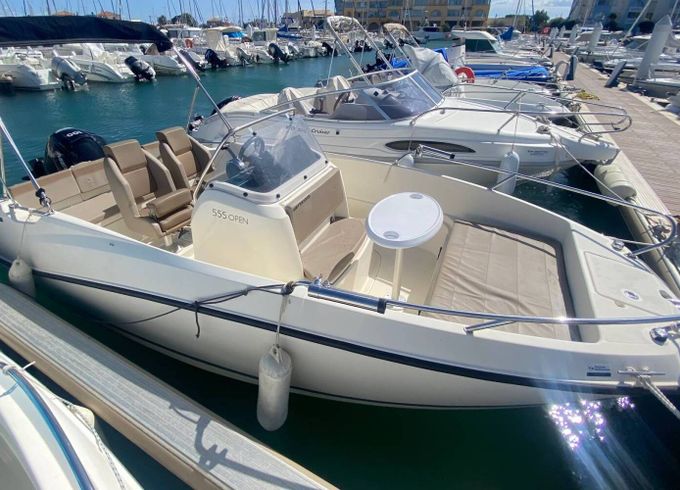 Motorboat Quicksilver Activ 555 Open 100hp
