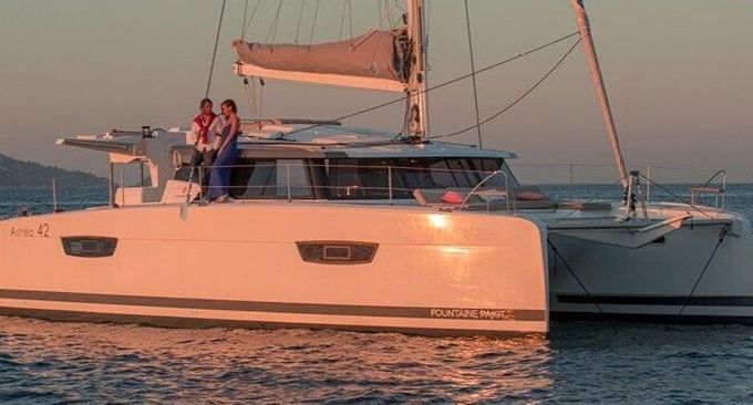 Catamaran Fountaine Pajot Astréa 42 12m