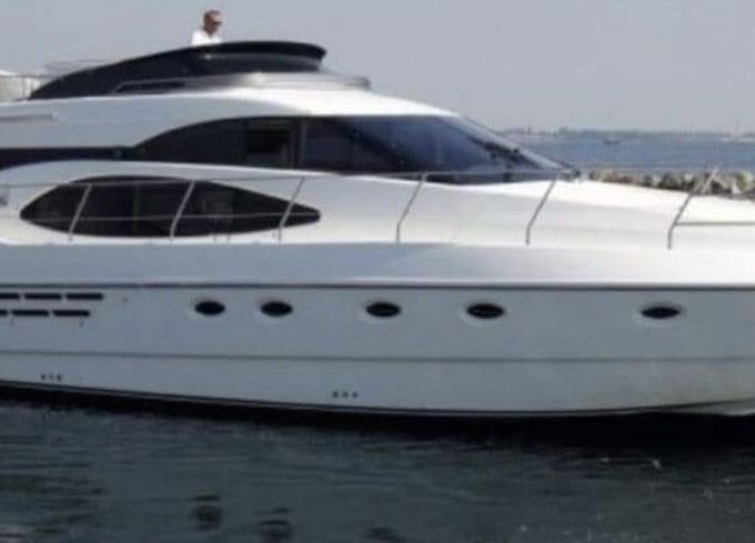 Motor yacht Azimut 52 Fly 1320hp
