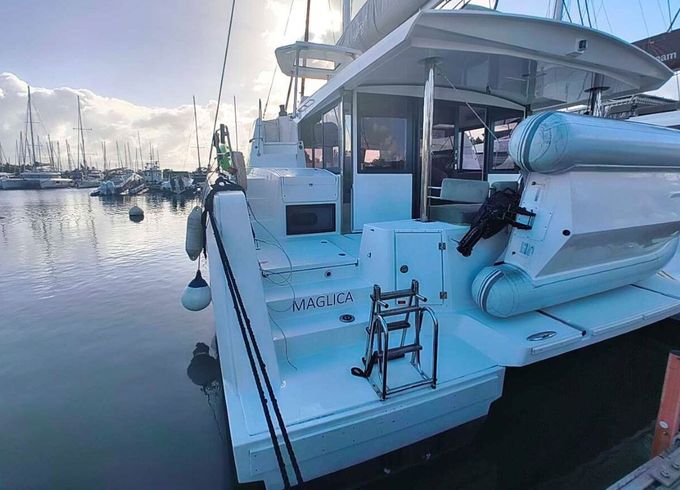 Catamaran Catana Group Bali 4.4 - 4 + 2 cab. 13m