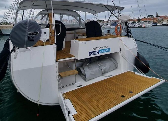 Sailboat Bavaria Yachtbau Bavaria C50 Style - 4 + 1 cab. 15m