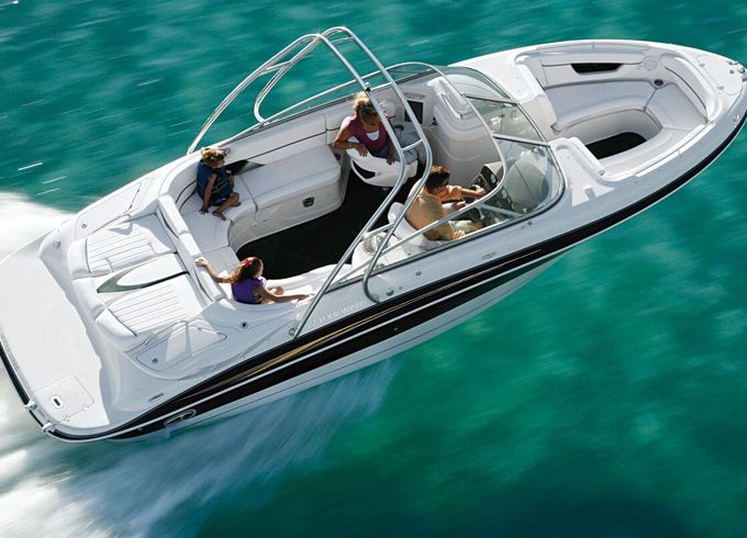 Motorboat Four Winns H260 380hp