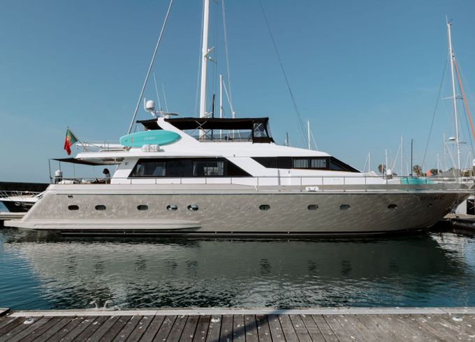 Motorboat Falcon 82 1500hp