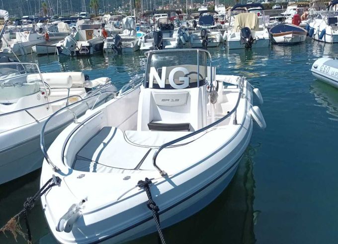 Boat without licence  Ranieri 19 19 40hp