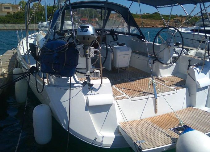 Sailboat Jeanneau Sun Odyssey 519 - 4 cab. 15.75m