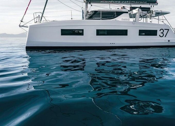 Catamaran Aventura AV 37 10.9m
