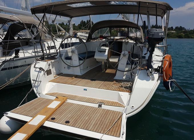 Sailboat BAVARIA CRUISER 41 12.35m