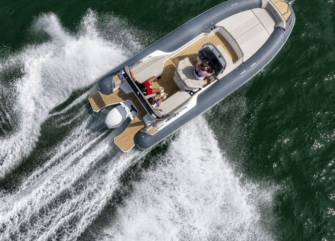 RIB Salpa Soleil 24.5 220hp