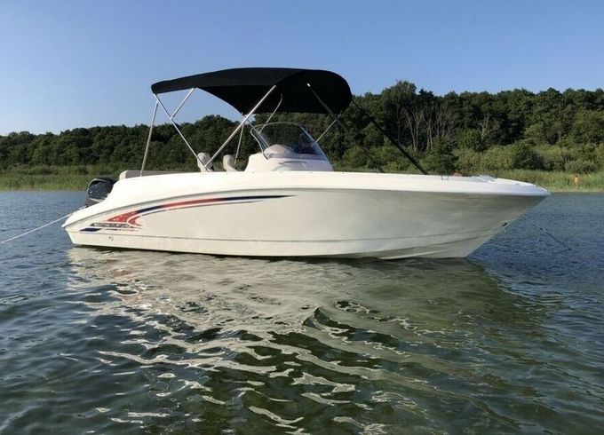 Motorboat REMUS Racing 620 130hp