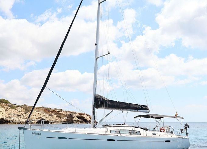 Sailboat Beneteau Oceanis 43 13m
