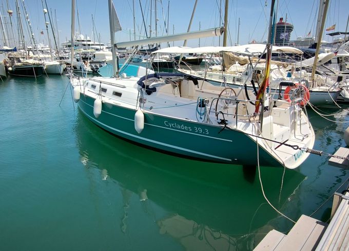 Sailboat Beneteau Cyclades 39.3 11.8m