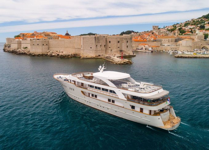 Motor yacht MS Mama Marija 900hp